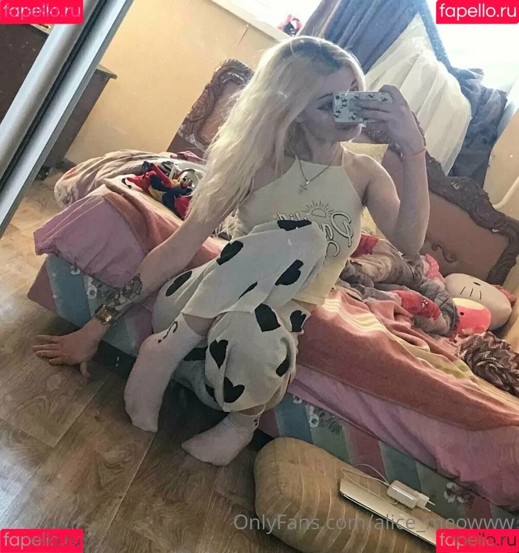skinny_tyan Onlyfans Photo Gallery 