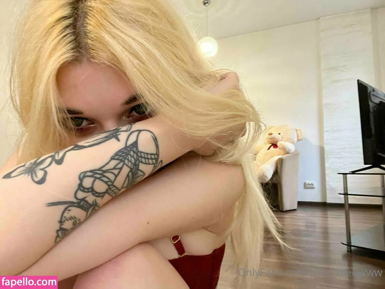 skinny_tyan Onlyfans Photo Gallery 