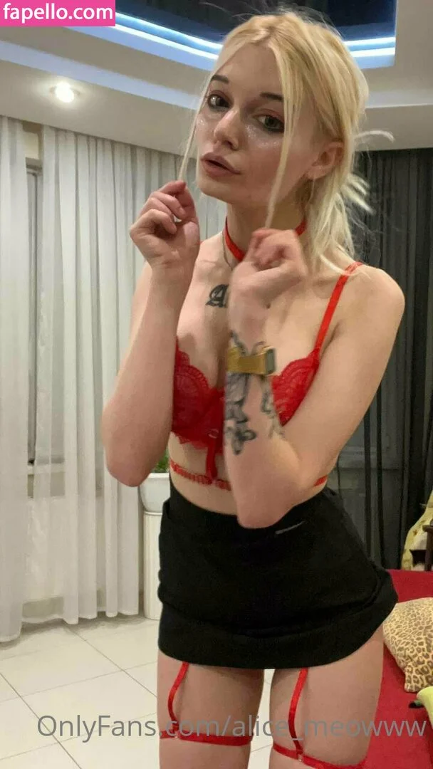 skinny_tyan Onlyfans Photo Gallery 