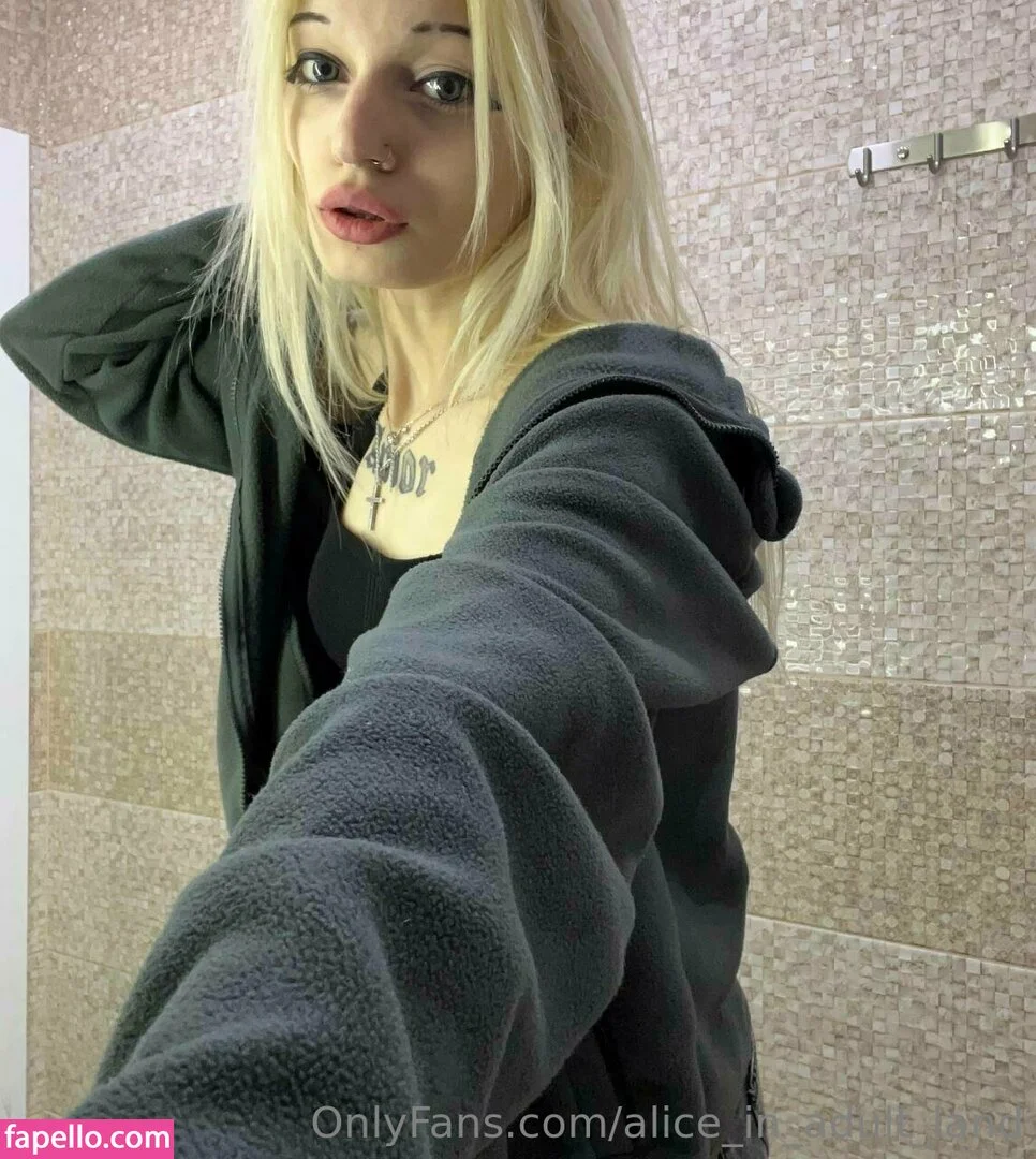 skinny_tyan Onlyfans Photo Gallery 