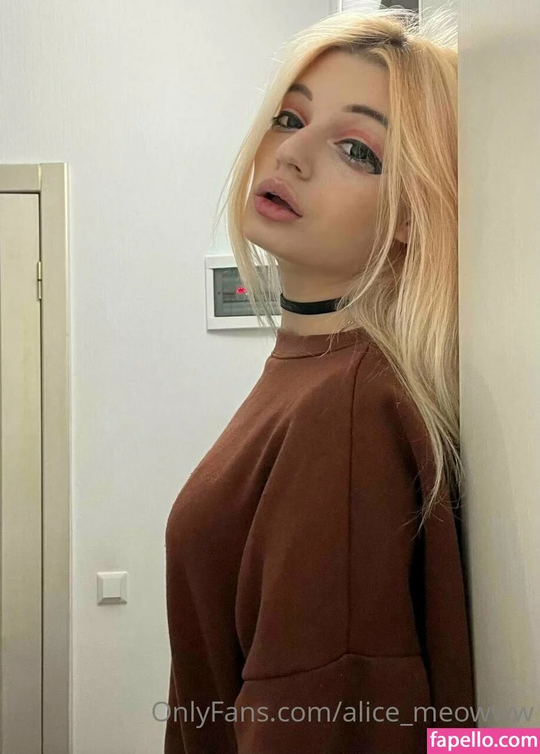 skinny_tyan Onlyfans Photo Gallery 