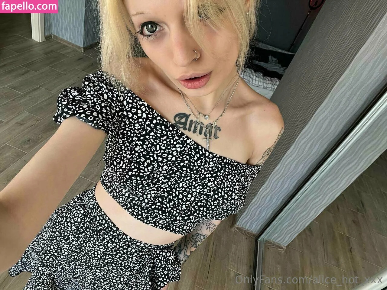 skinny_tyan Onlyfans Photo Gallery 