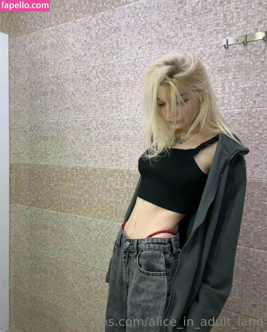 skinny_tyan Onlyfans Photo Gallery 