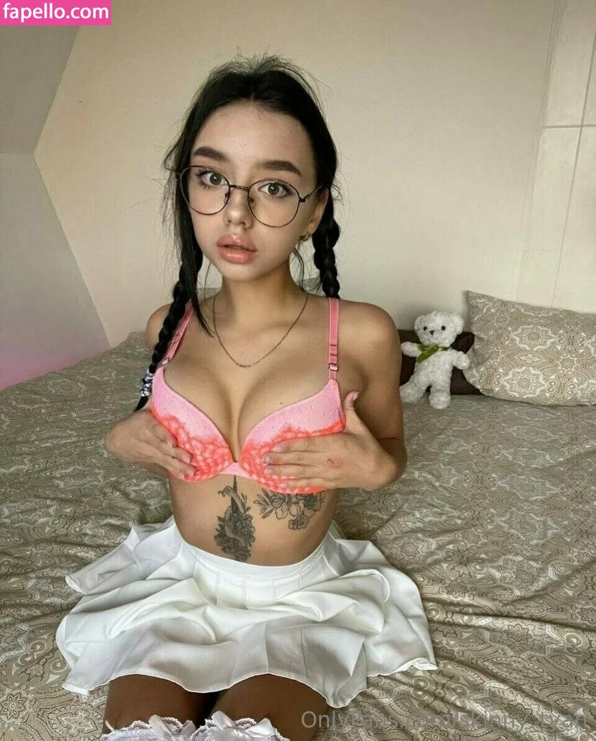 skinny_tyan Onlyfans Photo Gallery 