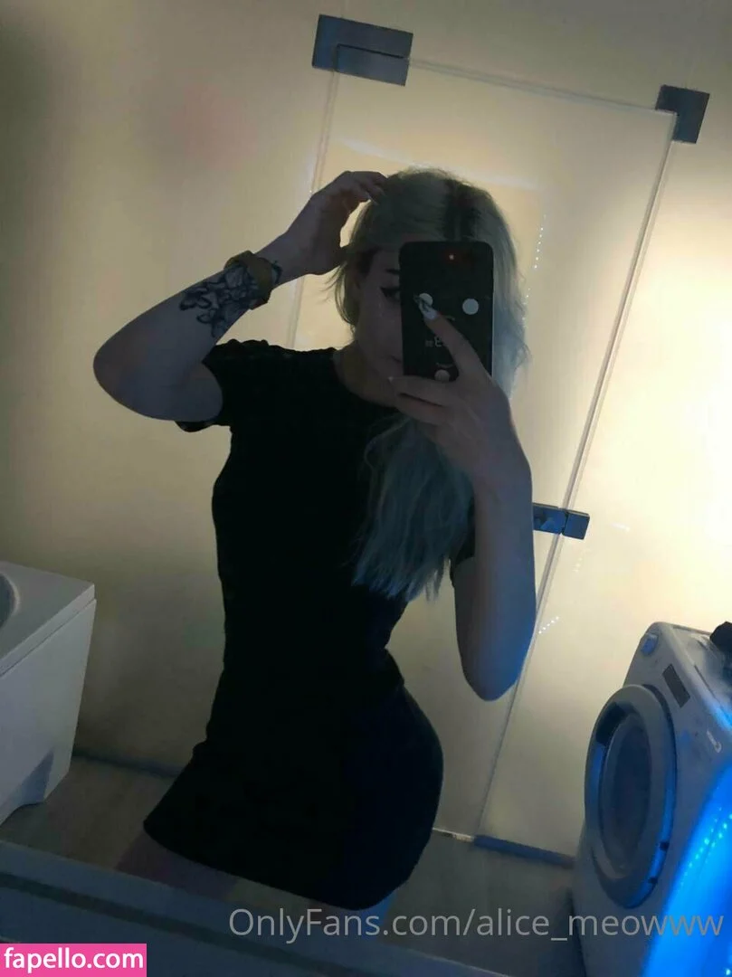 skinny_tyan Onlyfans Photo Gallery 