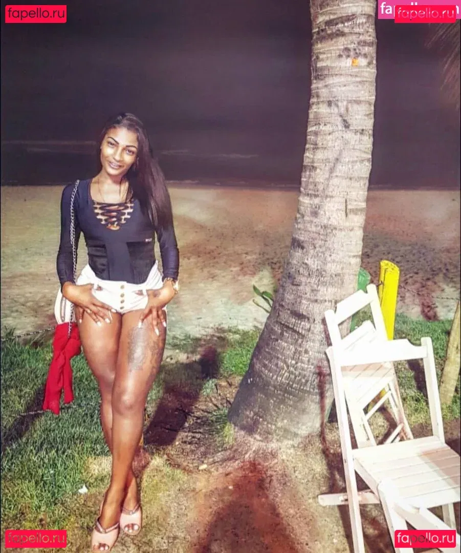 Talitinha Melk Onlyfans Photo Gallery 