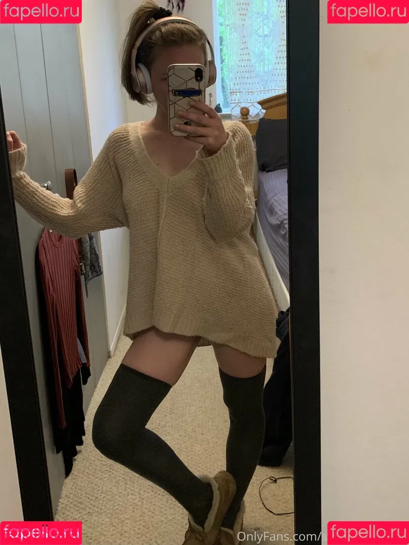 submissive-gigi Onlyfans Photo Gallery 