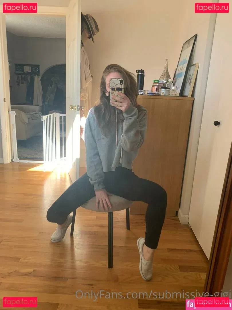 submissive-gigi Onlyfans Photo Gallery 