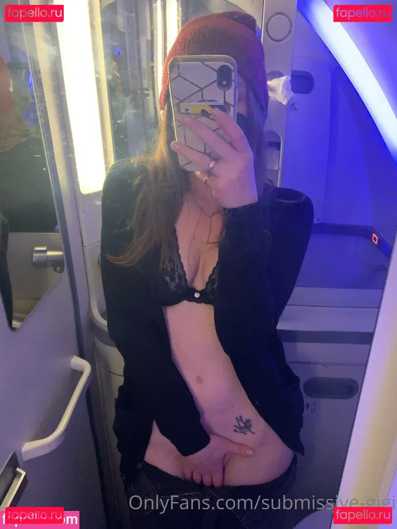 submissive-gigi Onlyfans Photo Gallery 