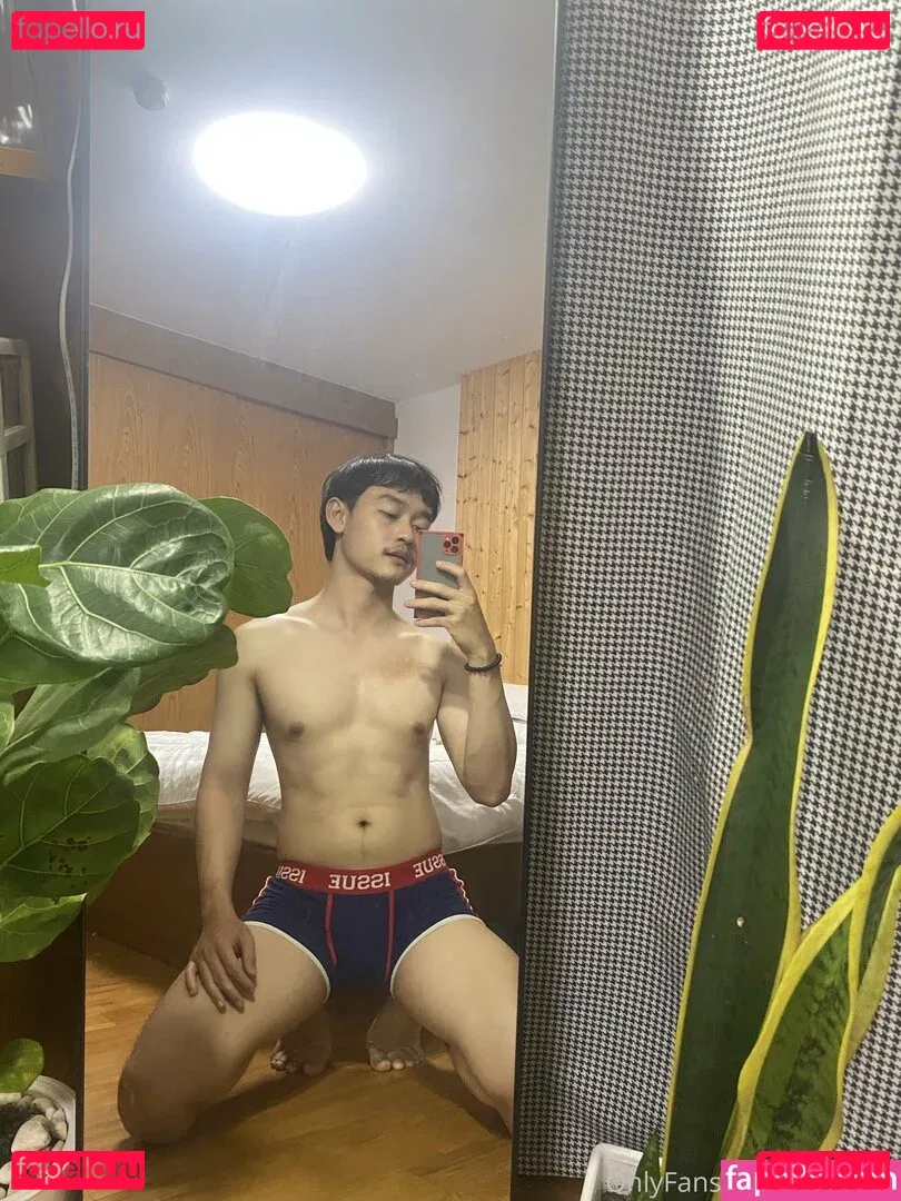 mentros Onlyfans Photo Gallery 