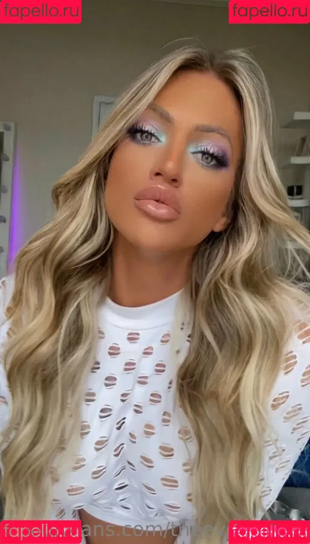 theeveemarie Onlyfans Photo Gallery 