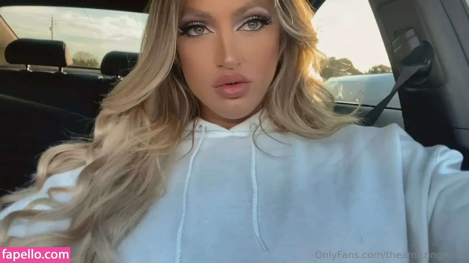 theeveemarie Onlyfans Photo Gallery 