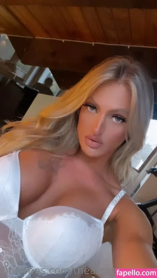 theeveemarie Onlyfans Photo Gallery 