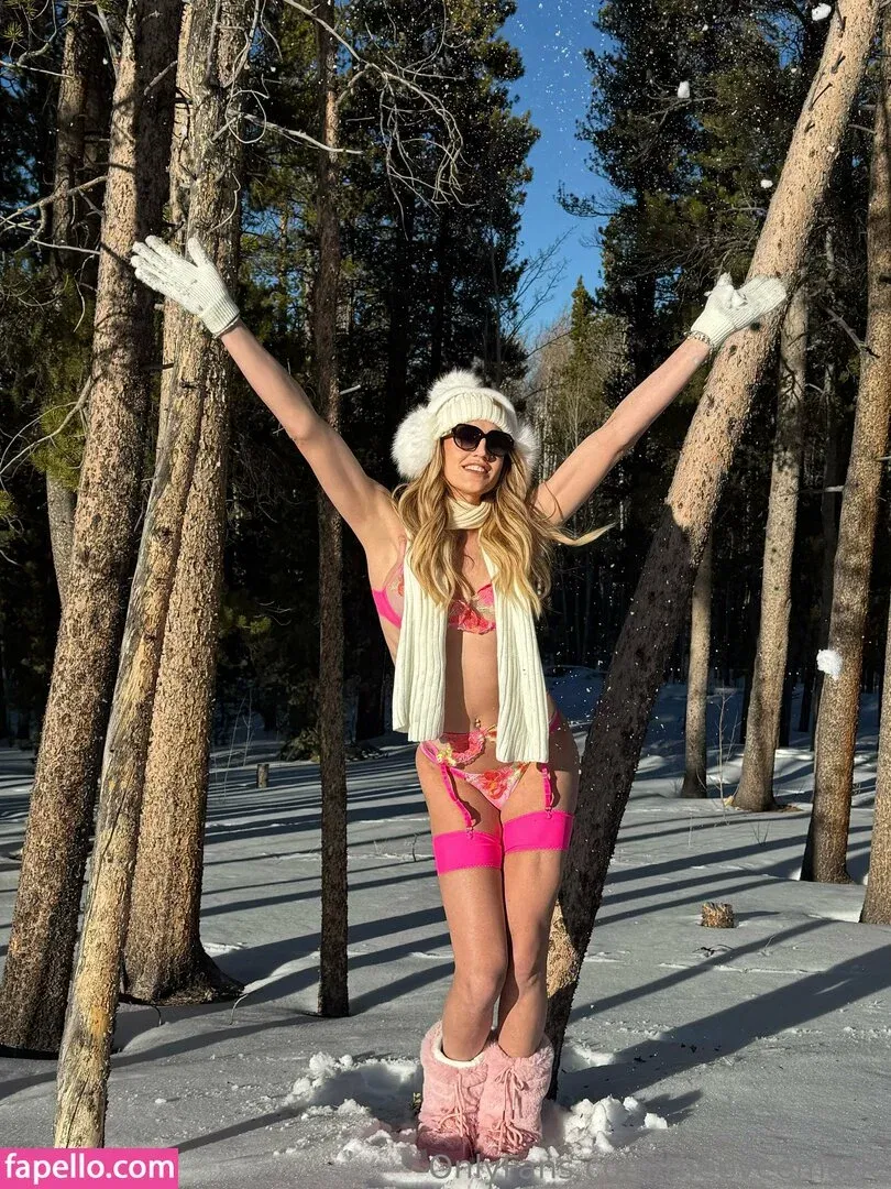 theeveemarie Onlyfans Photo Gallery 