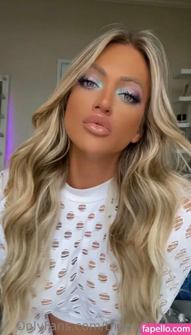 theeveemarie Onlyfans Photo Gallery 