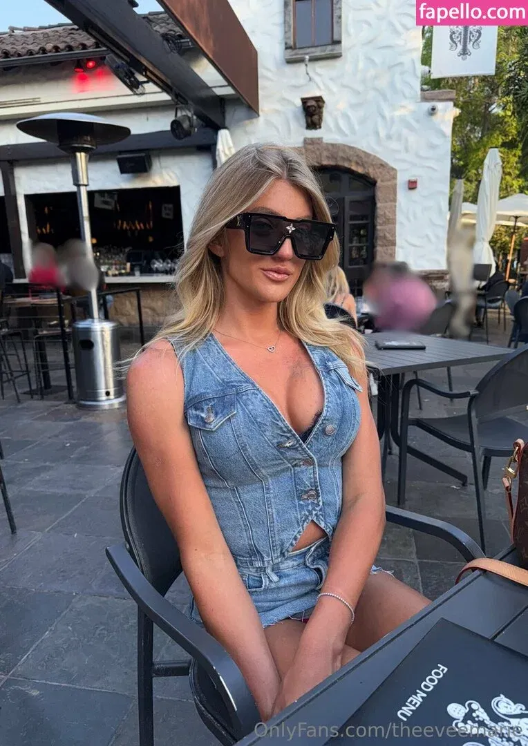 theeveemarie Onlyfans Photo Gallery 