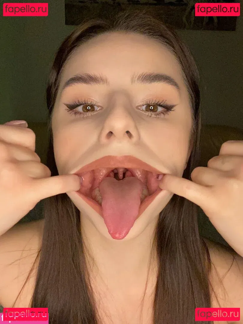 liroshka Onlyfans Photo Gallery 