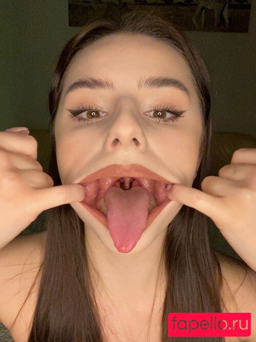 liroshka Nude Onlyfans Photo 4