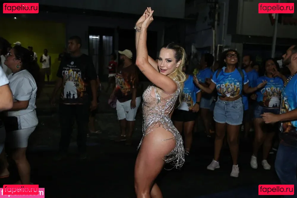 Gabi Martins Onlyfans Photo Gallery 