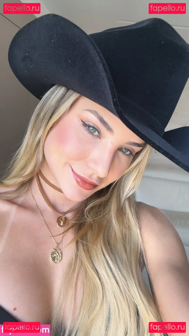 Gabi Martins Onlyfans Photo Gallery 