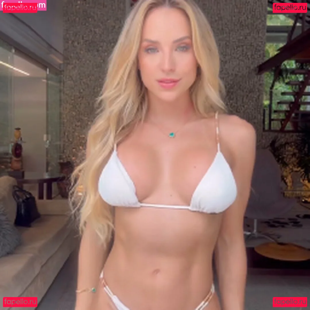 Gabi Martins Onlyfans Photo Gallery 