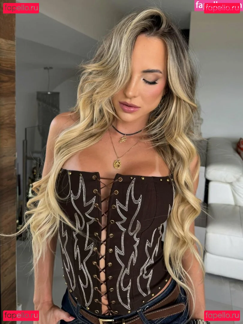 Gabi Martins Onlyfans Photo Gallery 