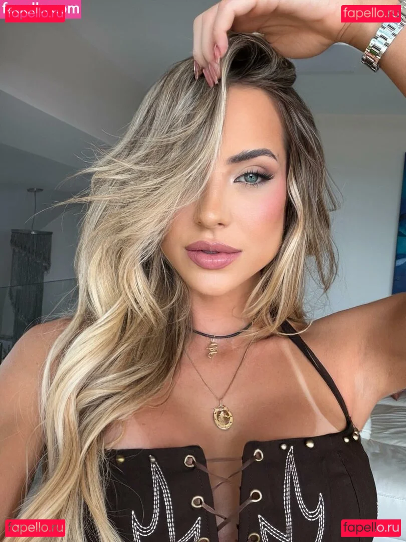 Gabi Martins Onlyfans Photo Gallery 