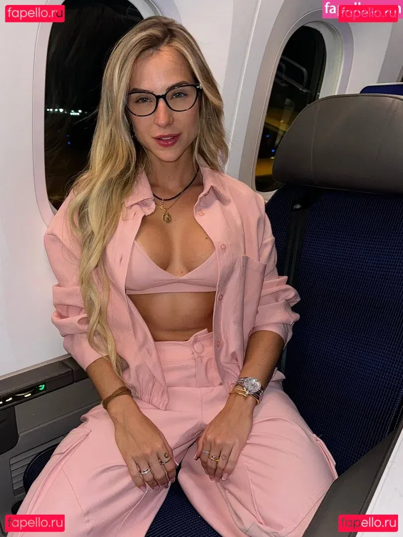 Gabi Martins Onlyfans Photo Gallery 