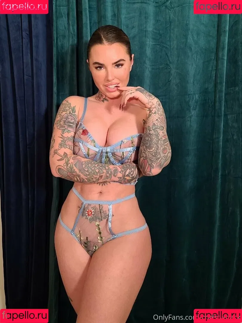christymack Onlyfans Photo Gallery 