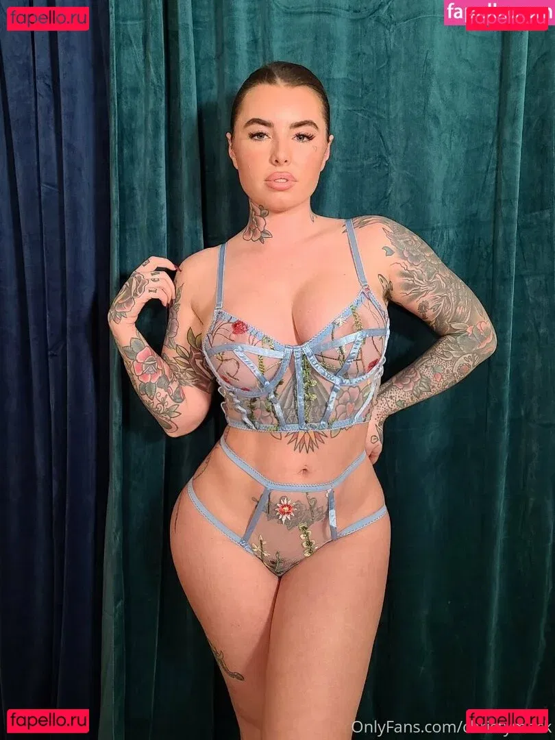 christymack Onlyfans Photo Gallery 