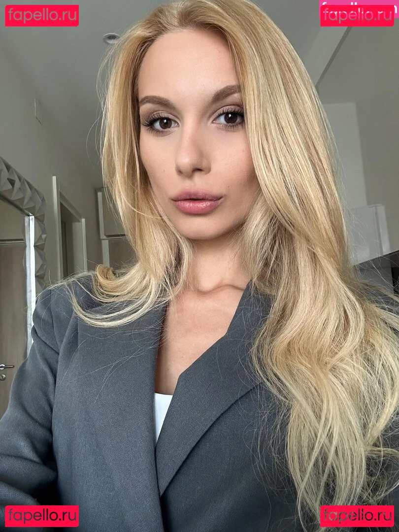 CarlaCute Onlyfans Photo Gallery 