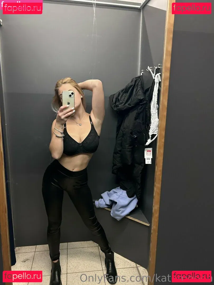 katemoonn Onlyfans Photo Gallery 