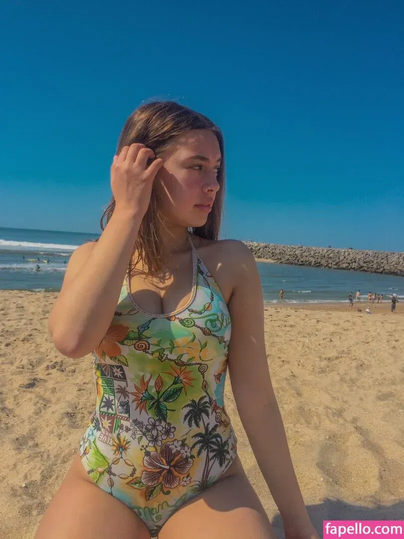 Rafaela Moutinho Onlyfans Photo Gallery 