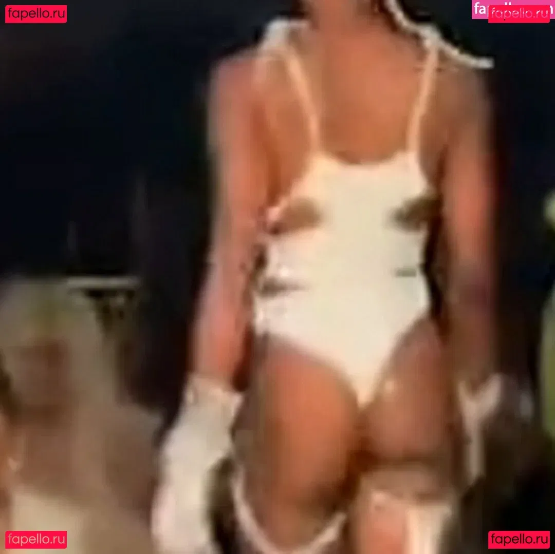 Giovanna Chaves Onlyfans Photo Gallery 