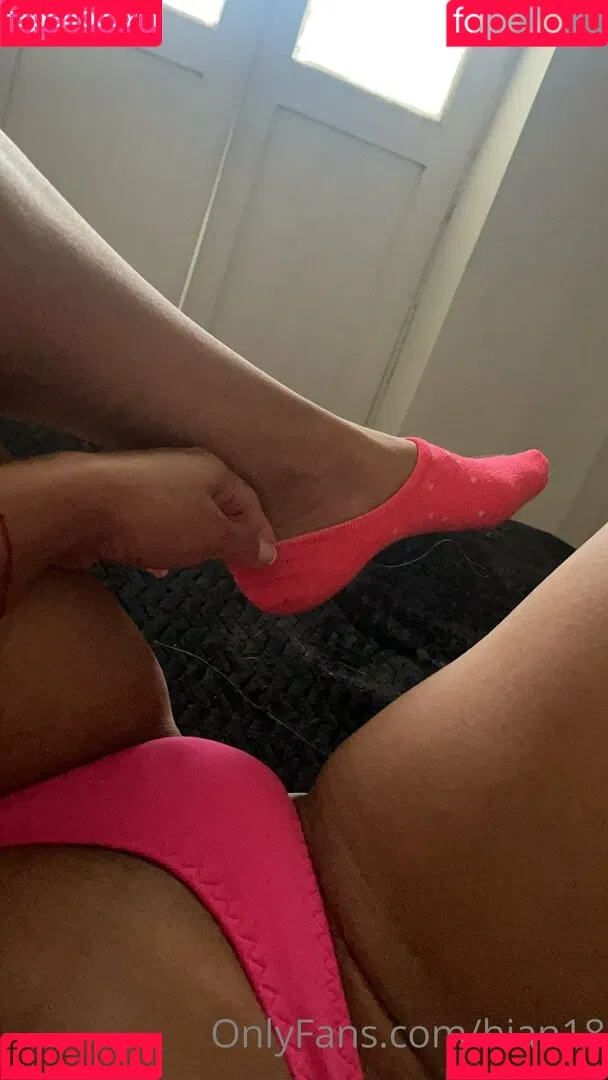 hian18 Onlyfans Photo Gallery 