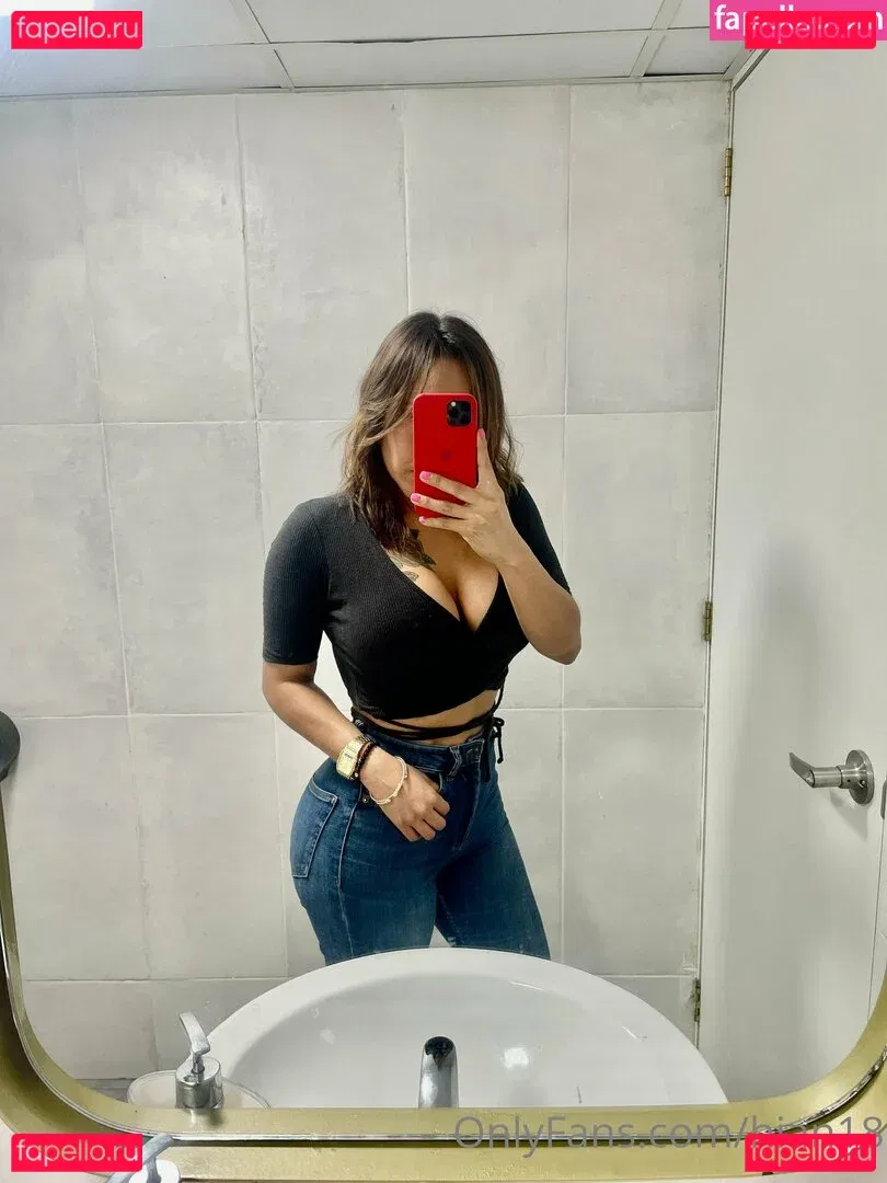 hian18 Onlyfans Photo Gallery 