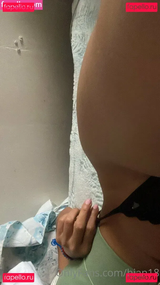 hian18 Onlyfans Photo Gallery 
