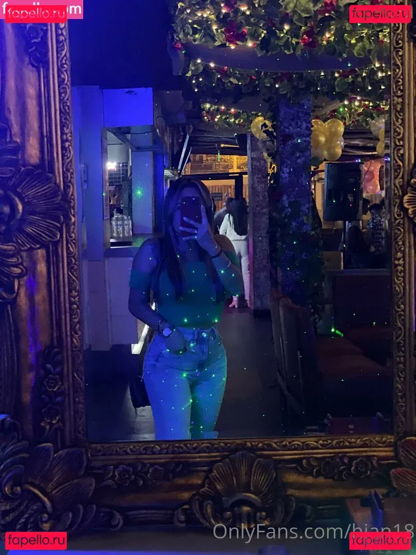 hian18 Onlyfans Photo Gallery 