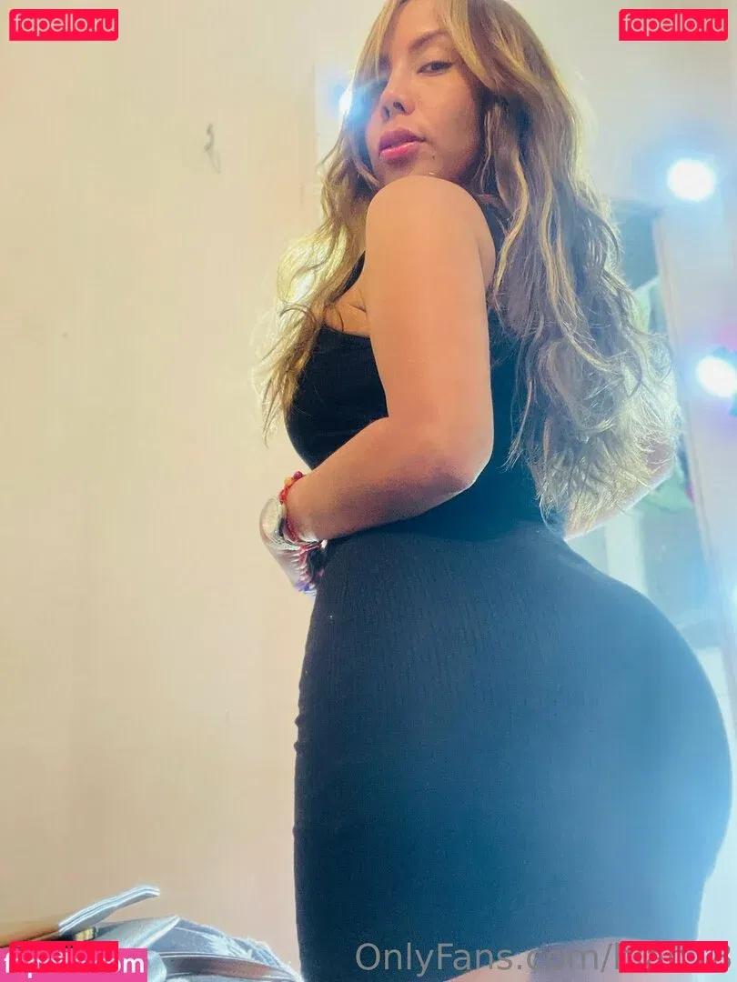 hian18 Onlyfans Photo Gallery 