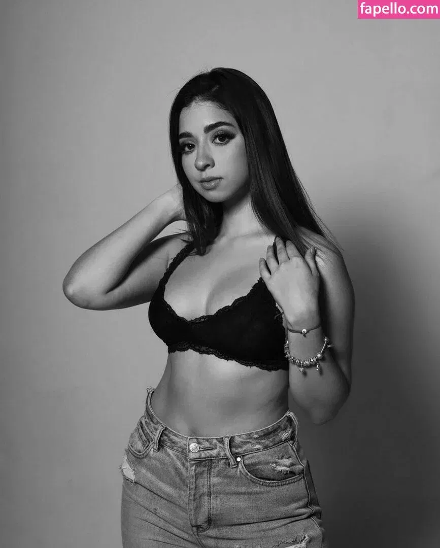 Ajazyaherrera Onlyfans Photo Gallery 