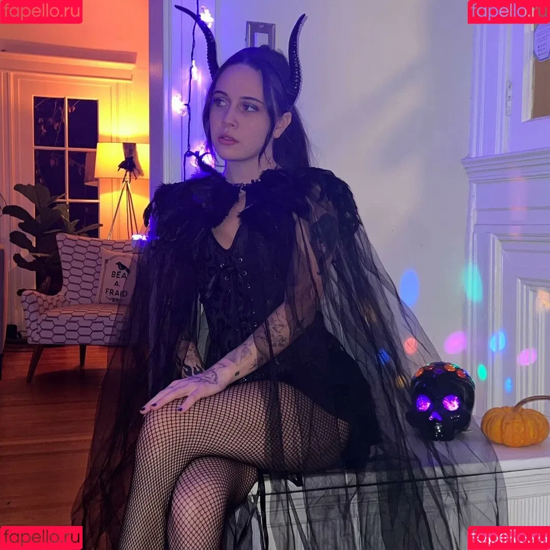 Bea Miller Onlyfans Photo Gallery 