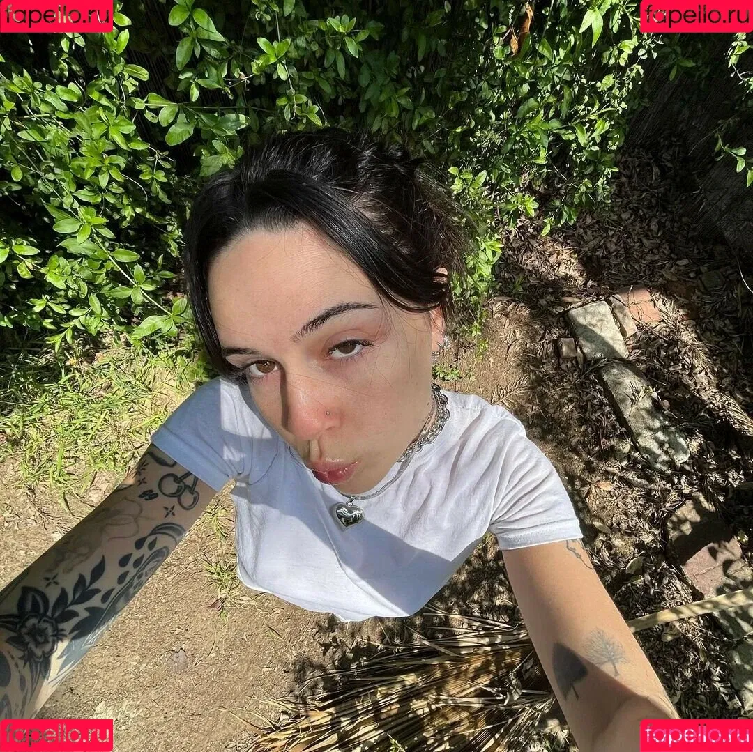 Bea Miller Onlyfans Photo Gallery 