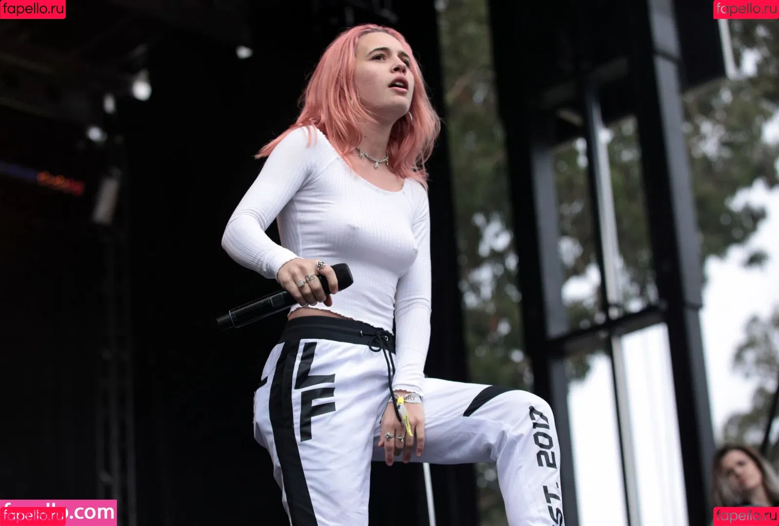 Bea Miller Onlyfans Photo Gallery 