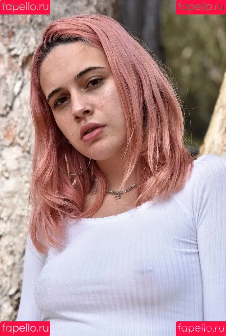 Bea Miller Onlyfans Photo Gallery 