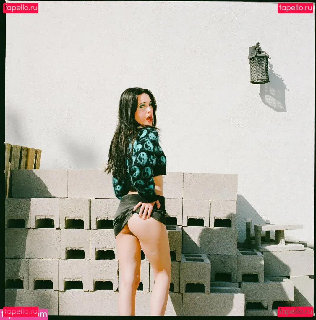 Bea Miller Onlyfans Photo Gallery 