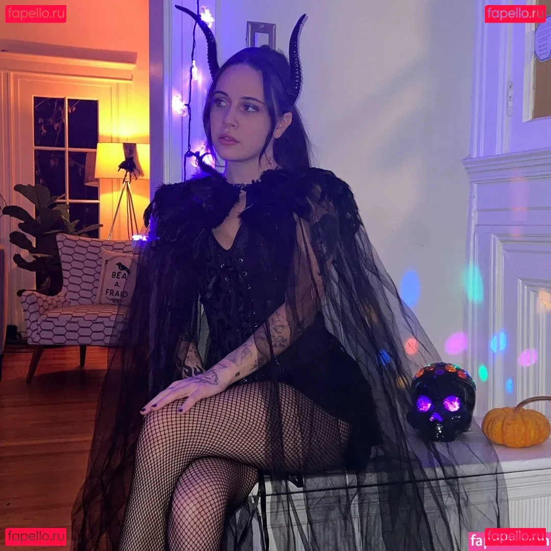 Bea Miller Onlyfans Photo Gallery 