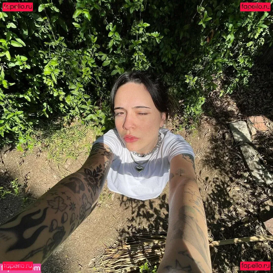 Bea Miller Onlyfans Photo Gallery 