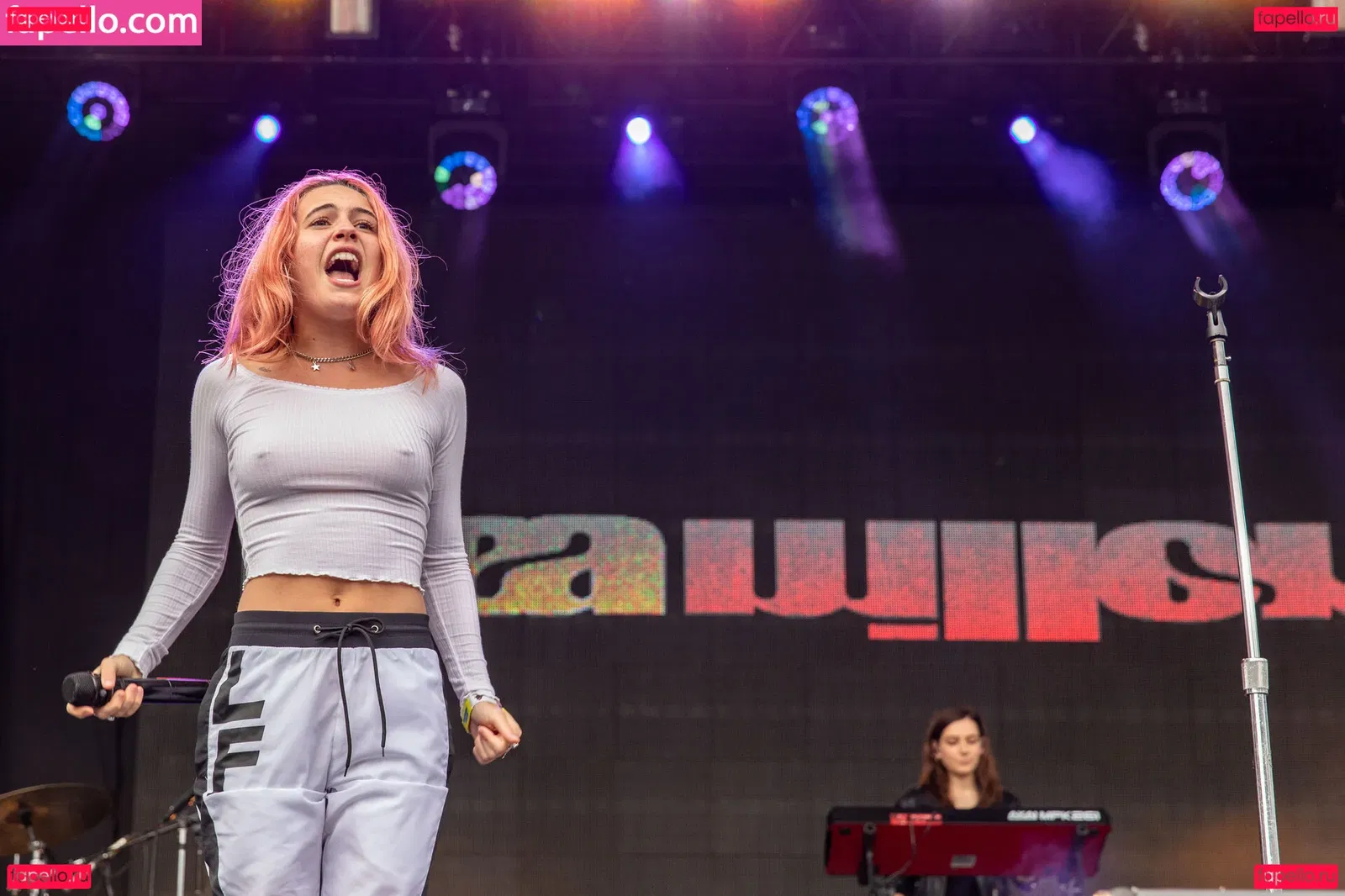 Bea Miller Onlyfans Photo Gallery 