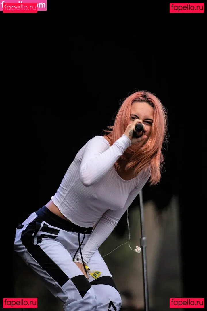 Bea Miller Onlyfans Photo Gallery 