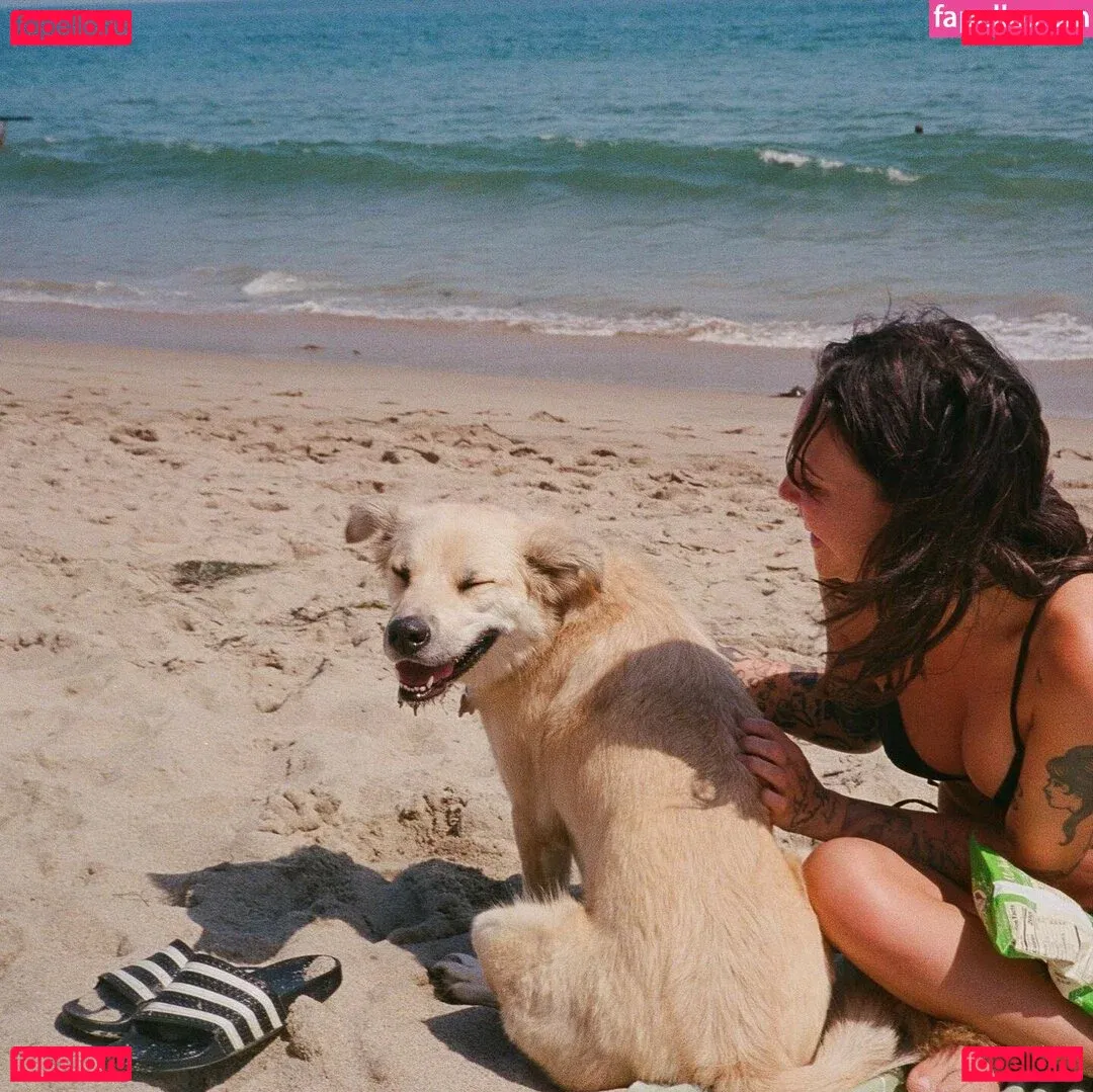 Bea Miller Onlyfans Photo Gallery 